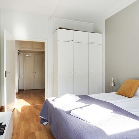 Kotimaailma Apartments Kamppi - 2Br In The City Center With Code Lock Helsinki Dış mekan fotoğraf