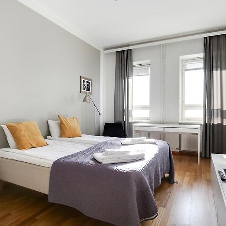 Kotimaailma Apartments Kamppi - 2Br In The City Center With Code Lock Helsinki Dış mekan fotoğraf