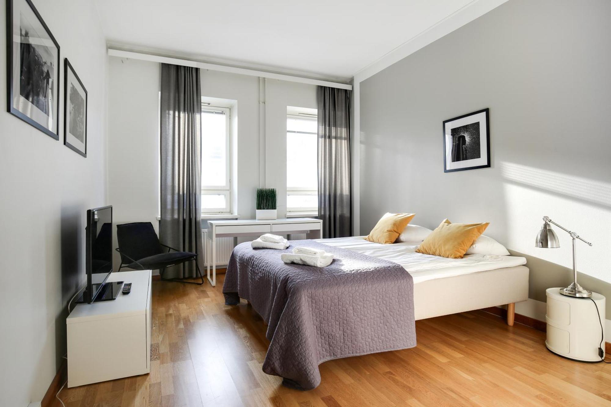 Kotimaailma Apartments Kamppi - 2Br In The City Center With Code Lock Helsinki Dış mekan fotoğraf