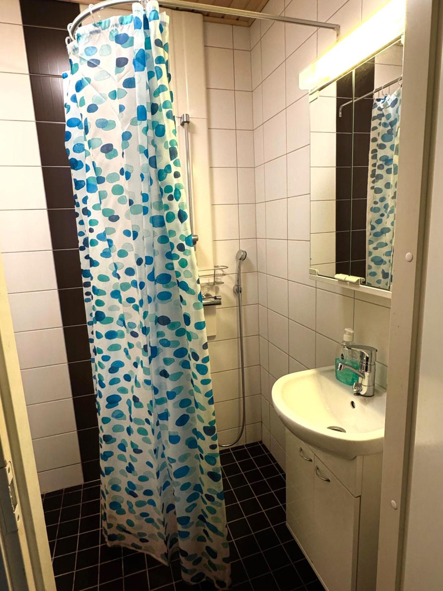Kotimaailma Apartments Kamppi - 2Br In The City Center With Code Lock Helsinki Dış mekan fotoğraf